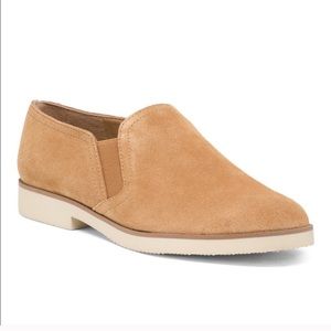 NWOB Franco Sarto Slip on Suede Loafer Camel 6&7.5